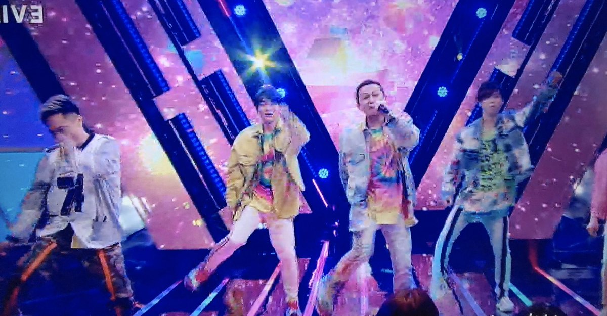 tomorin_EXIT's tweet image. ここにEXIT居るよねっ
たぶん紛れてるっ

#FNS歌謡祭2019第2夜 
#DAPUMP
#EXIT