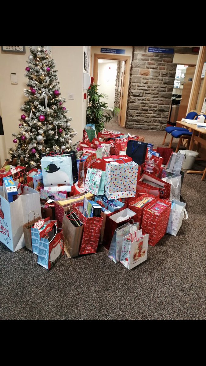 It’s that time of year again where Hafod Y Wennol get together with Dolau school for a collection for children who will go into emergency care over the Christmas period in Bridgend Social Services. Very proud moment! <a href="/SwanseabayNHS/">Swansea Bay NHS</a> <a href="/MHLD_SBUHB/">NurseLeadsMHLDSBUHB 💙</a> <a href="/WeLDnurses/">WeLDNurses 💙</a> <a href="/RCNWales/">Royal College of Nursing Wales</a> <a href="/DolauSchool/">Ysgol Gynradd Dolau</a>