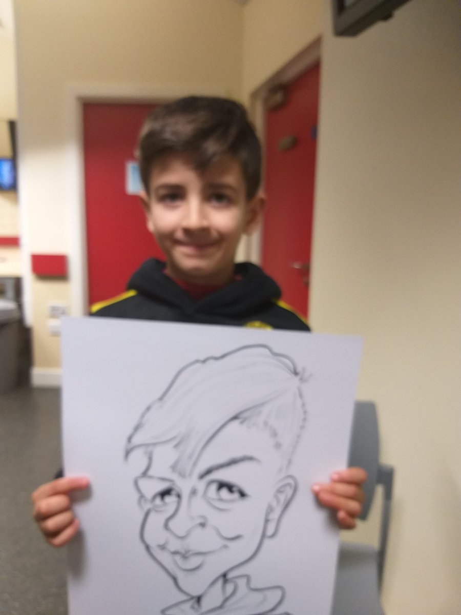 I had a great time of it last night drawing the faithful as part of their pre match entertainment at Barnsley FC
Today im in my studio finishing off a few #giftsforchristmas then a corporate Christmas party tomorrow and Saturday.. #YouReds #barnsleyfc #livecaricatureentertainment