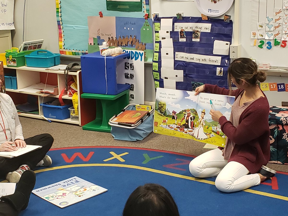 kckpsECCoaches's tweet photo. EC teachers at M.E. Pearson perfecting the art of the first teach. #kckpsontrack #teachbacks @kimshawkckps @Lisa_MCross @lbtecs @annetze https://t.co/U0Mvvd7N4J