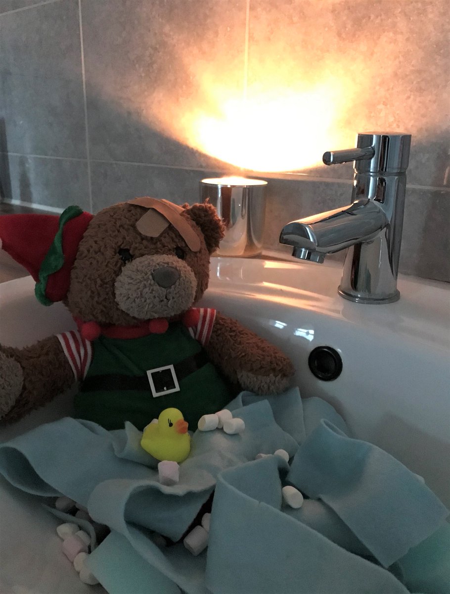 cbituk's tweet photo. It seems that there is nothing Albie loves more than a candle lit bubble bath on a rainy day ...
Oh, apart from candy, he LOVES candy...!
#AlbieOnAShelf #AlbiesAdventures https://t.co/NbnuFfWEWU
