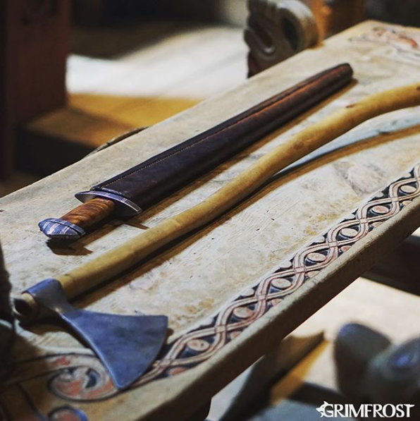 TheGrimfrost's tweet photo. Interior from the Chieftain's House in Borg, Lofotr. #necessarythings #vikingaxe #vikingsword #lofotrvikingmuseum #vikinglife #grimfrost https://t.co/0iJdYRYStR