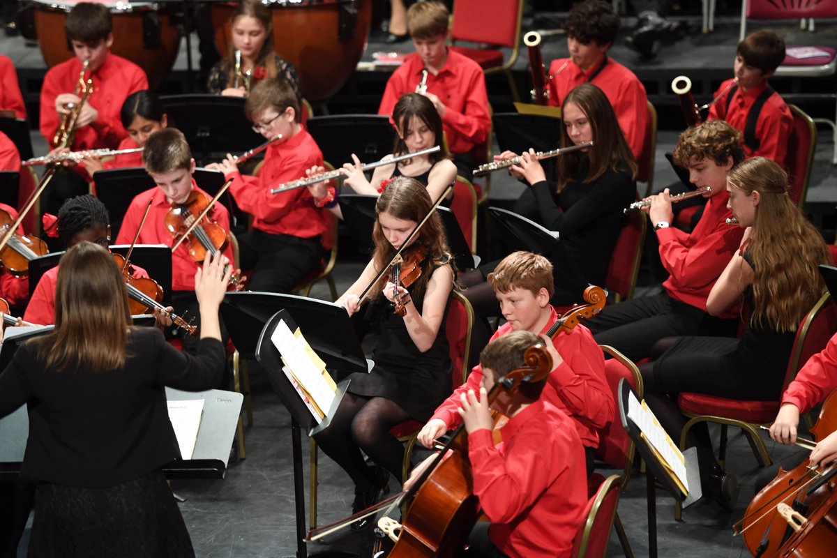 Our musicians and singers delighted the audience with a versatile and varied programme at last night's #Christmas Concert. A highlight was the School Choir's performance of 'Sing we now of Christmas' a carol composed by talented Year 13 student Greg May. #christmascountdown
