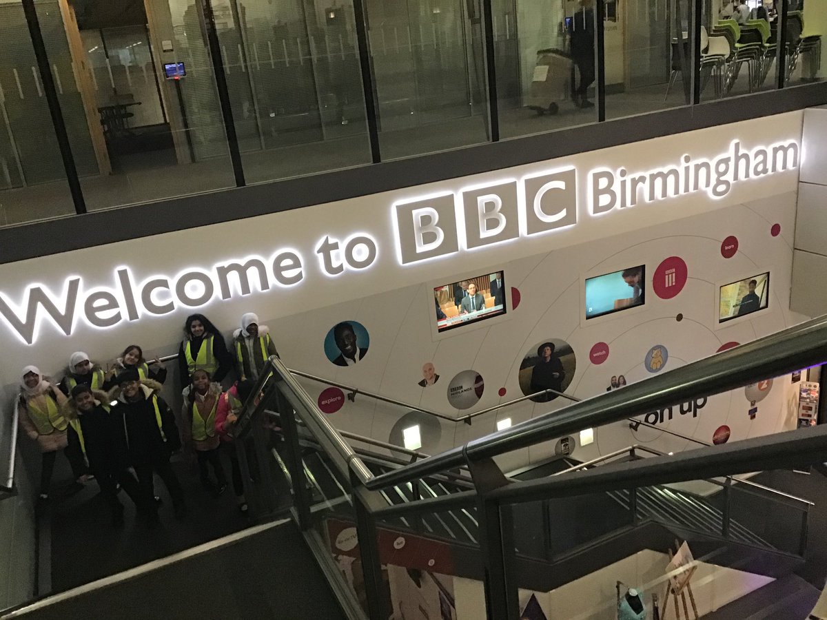 Miss Akthar and her band of EAL students exploring some of the sites of Birmingham! @heathfld <a href="/Miss_Nabzz/">Nabeeeelaaa💕💕</a>