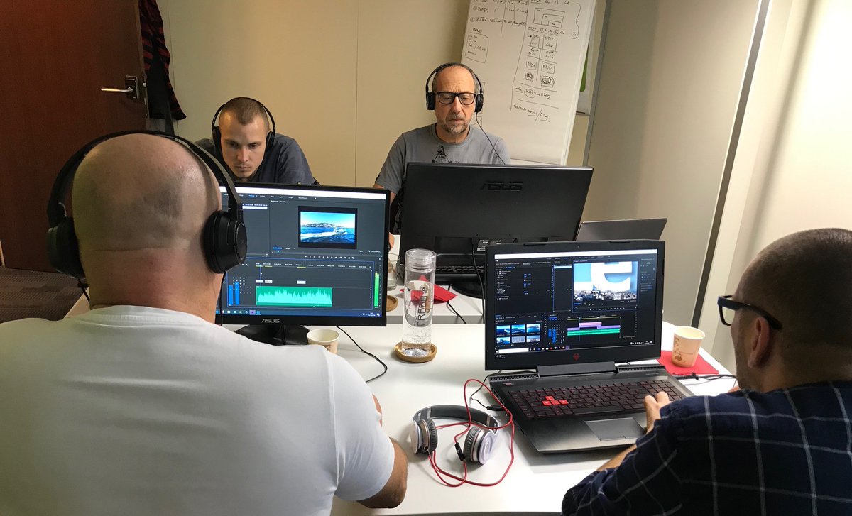 FormatDrone's tweet image. 💡Nos stagiaires télépilotes de #drone ont fini, hier, leur formation au #MontageVidéo sur #AdobePremierePro.
Vous aussi, vous êtes intéressé ? Pour en savoir+ 👉 format-drone.com/montage-video-…