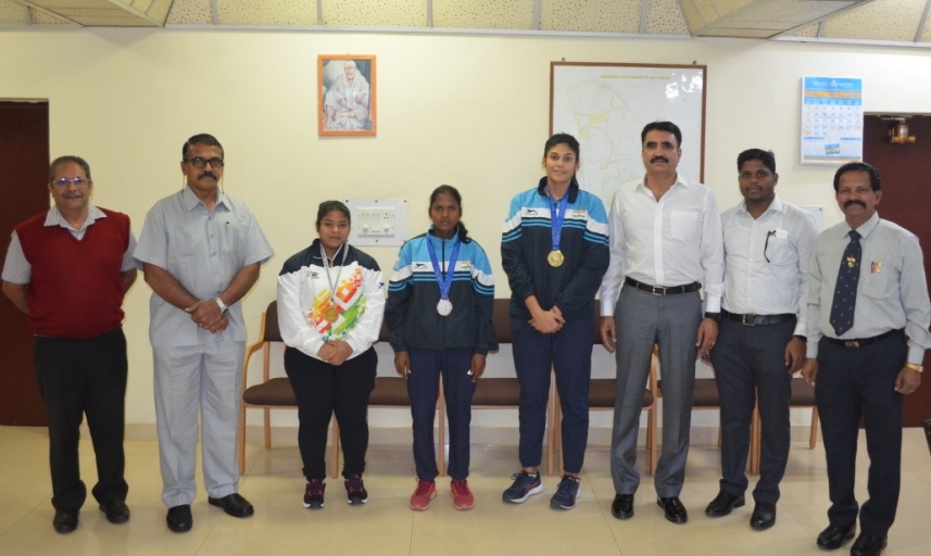 drgkishore2008's tweet photo. Felicitated winners of #SAF19 for their outstanding performance in #SouthAsianGames #Nepal @ SAI NSSC Bangalore #TeamIndia🇮🇳
#Gold in 🥇Taekwondo &🥇Weightlifting
#Silver in 🥈Athletics
@RijijuOffice @IndiaSports @Media_SAI @DGSAI https://t.co/zMrlLYyaRY