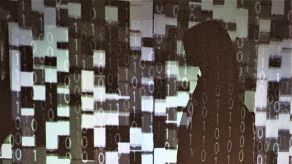 NatRevMater's tweet photo. #RandomRevolution at the @BarbicanCentre invites you to experience the quantum world through art. A collaboration between @YoungQuantum and @cellule_studio. Our editor,
@AnkitaAnirban reflects on randomness in our latest Books&Arts: https://t.co/ScBBdKqVmn https://t.co/ZHPFwNrC5K