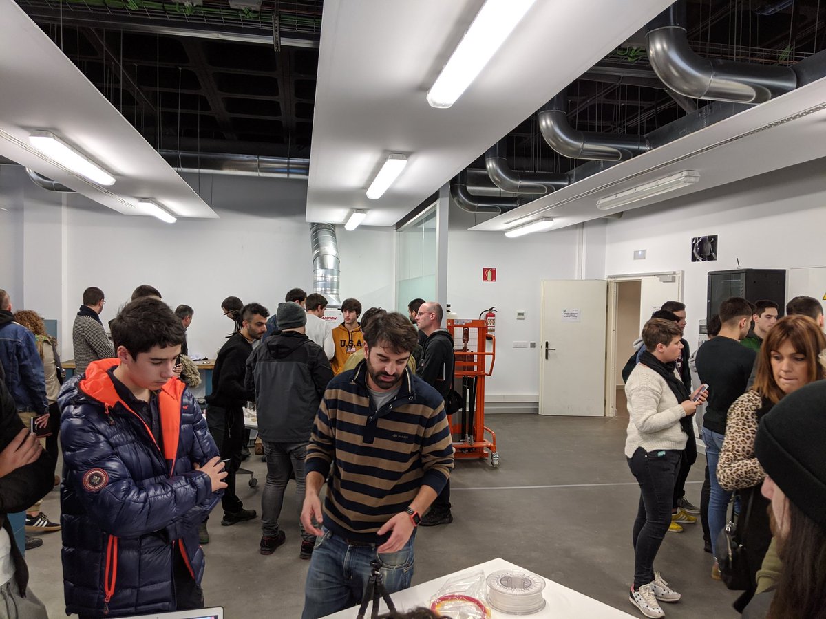 ethoscoopsjc's tweet photo. Talleres de digitalización, modelado e impresión 3d de la mano de @3dlan_org 👣

Una experiencia única, dinámica y divertida 🆒

@Ekingune @tknika #Impresion3D #Tecnologia #3d @rafaelpilar3 @BICezkerraldea https://t.co/4SIm2jtd0l