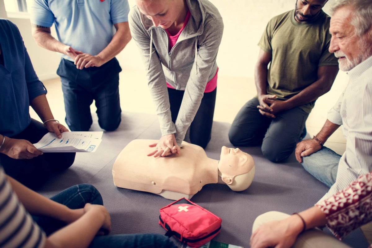 Our next EFAW Training course will be taking place on the 28th of January - please call 0151 650 1392 or email admin@safetypanda.co.uk to book your place

#Safety #Health #HealthAndSafety #EFAW #Thursday
