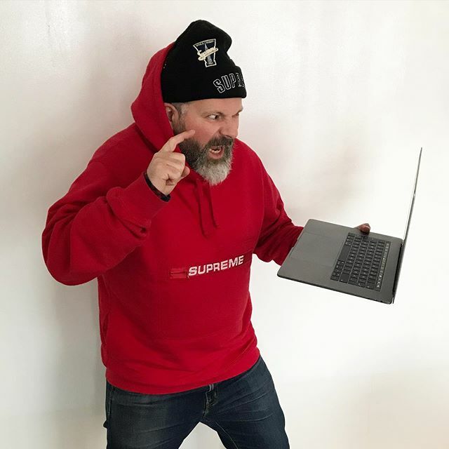 Solaris100's tweet photo. Ready?
—
#supreme #hypebeast #whyamidoingthis #boxlogo #supremedrop #supremeaddict https://t.co/uSuVZUuBF5