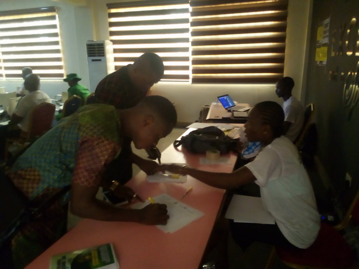 Onuoha_ig's tweet photo. Follow up registrations of participants. 

At the UHC Day organized by @Conectdadvocacy 

#HealthForAll, #UHCDay, #KeepThePromise, 
@UN @UHC2030 @CSOs4UHC @WHO @UHC_Day https://t.co/UV5xMA2R4S
