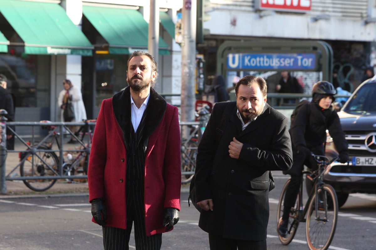 ‘Çukur’dan Almanya Çıkarması!

Vartolu Ve Medet Berlin Sokaklarında… #çukur <a href="/ayyapim/">AY YAPIM</a> <a href="/showtv/">Show TV</a>