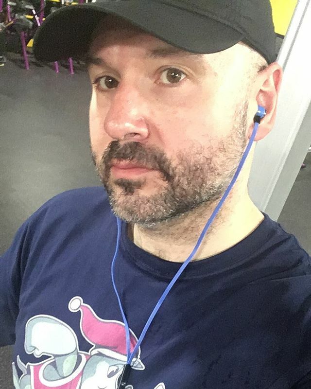 darylperry's tweet image. Real men wear rhinos (on stairclimbers) 🦏😉👊🏻 #weightlossjourney #weightlossinprogress #mylesfordays #runylf #nkyfitness #teespringer #virtual5k #ylfcommunity ift.tt/35gKeqS