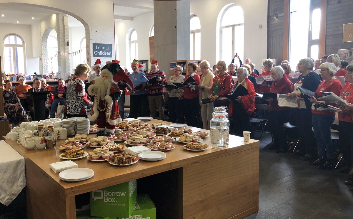 MulliganEddie's tweet image. A pleasure to support the @WaterfordLibs #Christmas Coffee Morning &amp;amp; be entertained by #Bealtaine Choir, @SolasCentre Men’s Choir, my old primary school St Declan’s NS with Ruth Gallagher &amp;amp; Music Generation and #Scribblers Writing Group 👏💙🎅🎄