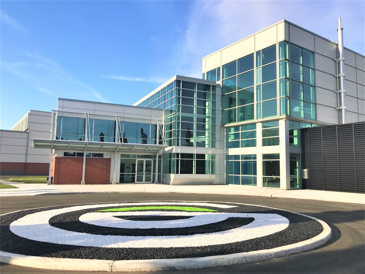 BroadGroup_Intl's tweet photo. Vertiv, eStruxture convert former printing press building into Montreal data centre - https://t.co/oE3w7tmcMx 
#dataeconomy #Vertiv https://t.co/Vh2s9cQQVX