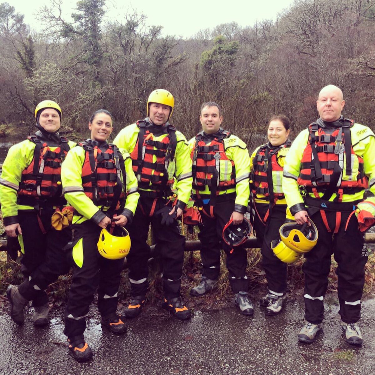White Watch Lymm completed their Swift Water Validation Day at Betws-y-Coed yesterday! 🏊🏼‍♀️🏊🏽‍♂️🚒
#practiseforreal #dontdrinkanddrown #watersaftey 
#notjustfire #staysafe