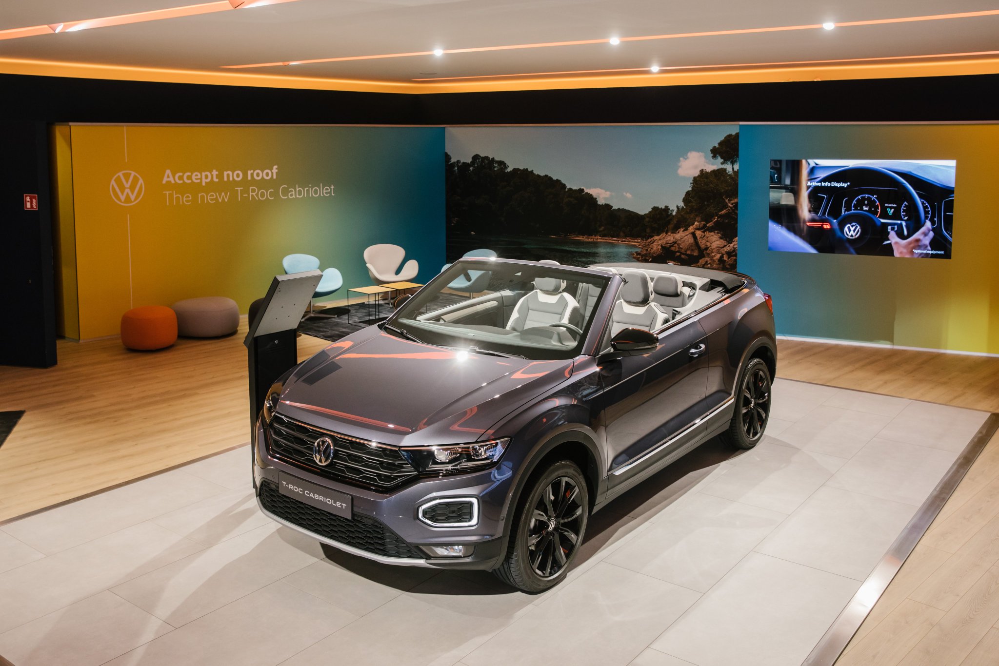 Jürgen Stackmann on X: Our #Volkswagen T-Roc Cabriolet is now available  for order! 👉 #VWTRoc #AcceptNoRoof #Cabriolet   / X