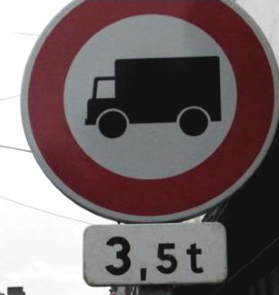 CIRCULATION DES CAMPING-CARS POIDS LOURDS...RAPPEL dlvr.it/RL7sZx