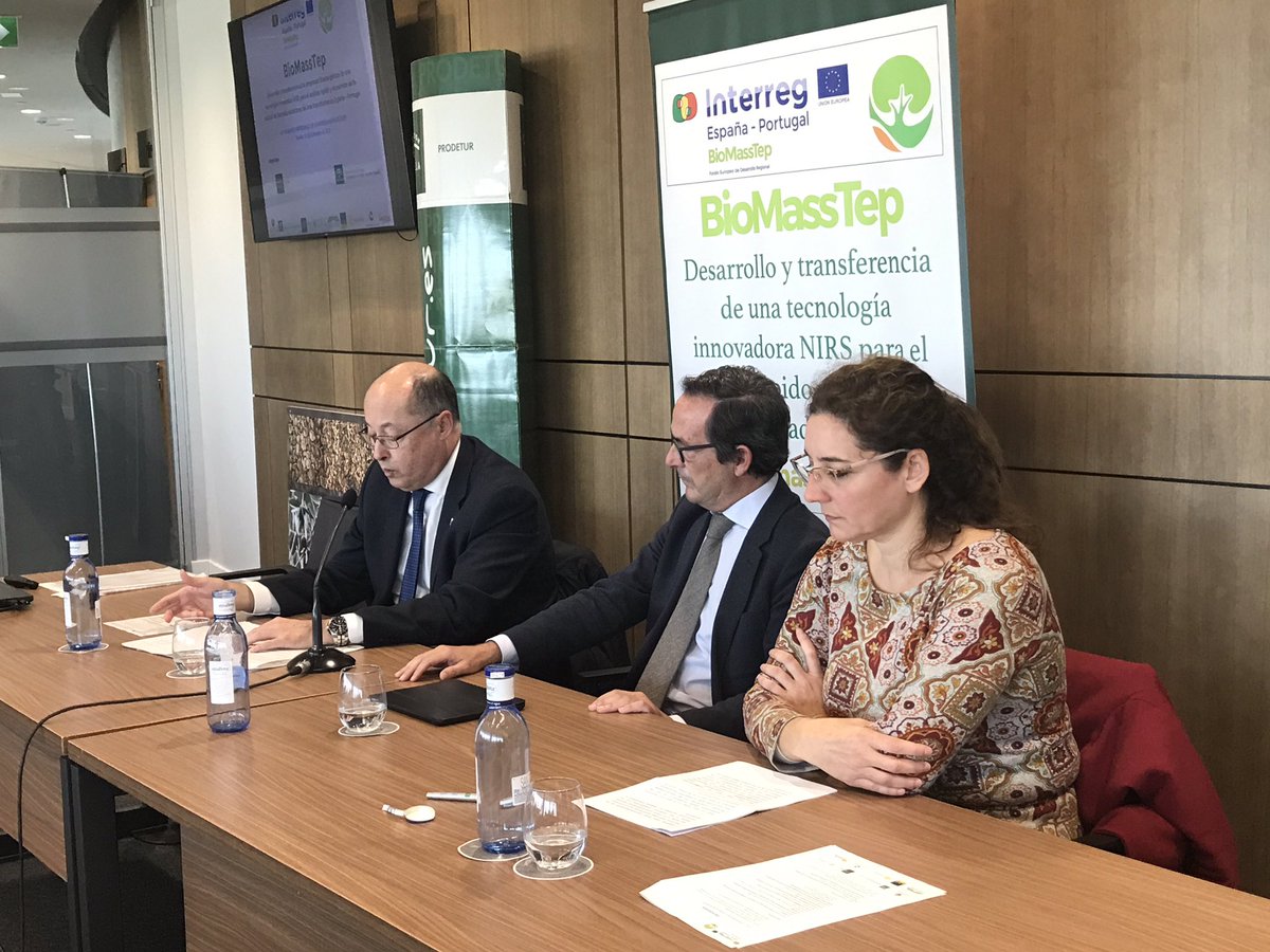 Biomasstep's tweet photo. Antonio Cubero, #Vicerrector de Infraestructuras y #Sostenibilidad de la @Univcordoba, ha resaltado la innovación del proyecto @Biomasstep y la labor investigadora detrás de los #ResultadosBiomasstep. #Biomasa #Renovables https://t.co/aJD9RG0Ay2