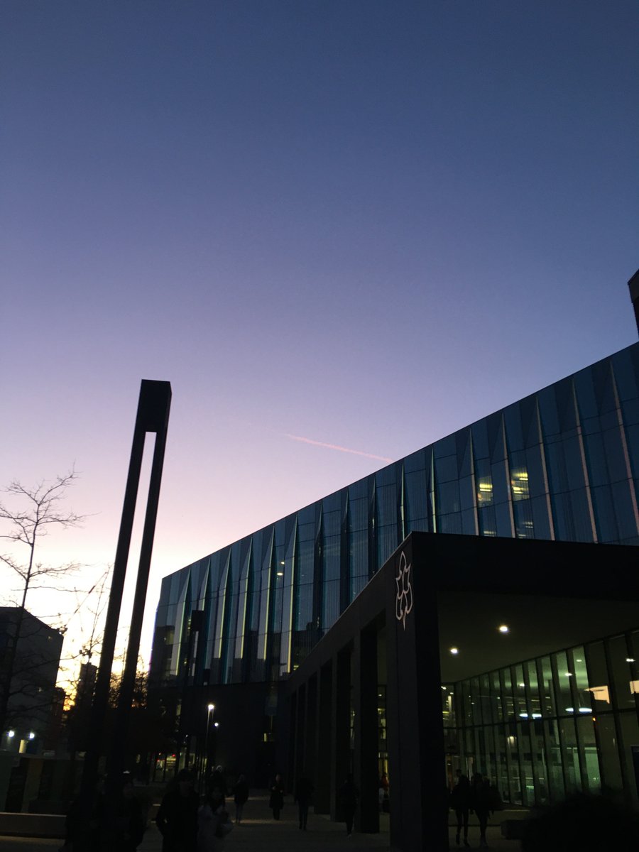 #McrMetUni students: if you're going to be on campus over the winter break, make sure you check out our latest Student Life story on our opening hours, including @TheUnionMMU and @MMULibrary: http://ow.ly/lvHS50xx69j Photo credit: andreteixeirav / Instagram