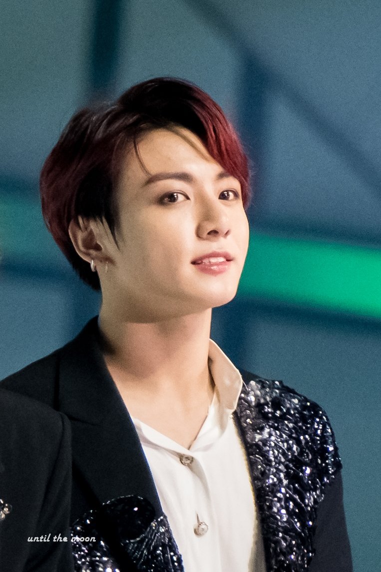 untilthemoon_km's tweet photo. 191130 MMA

#방탄소년단 #BTS 
#정국 #JUNGKOOK #JK
@BTS_twt https://t.co/L6FiUtNvcH