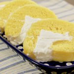 ふわふわのあれが電子レンジで作れる？!簡単ロールケーキのレシピ!