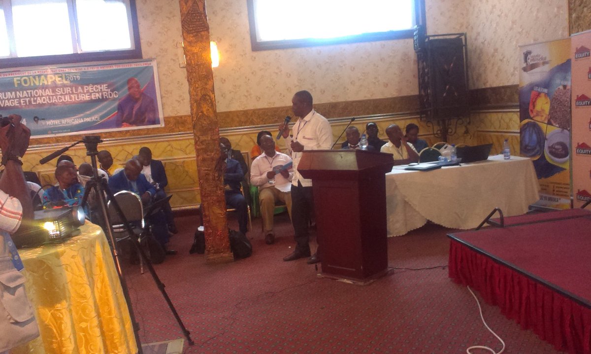 billy18061993's tweet photo. #FONAPEL2019, le Dr. Bamba parle de la mobilisation des ressources. Il souligne qu'il est important d'avoir stratégie de communication, de connaître l'intérêt du bailleur, d'un partenariat avec des organisations...@SOSFAIM , @ypard_rdc , @AimKazika , @IITA_CGIAR https://t.co/oP2S2WfHbX