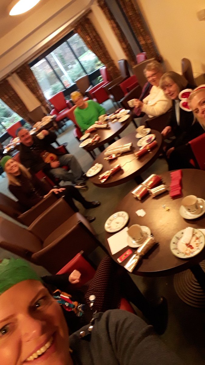 HoneycombCIT's tweet photo. Christmas at Sandpiper Court #merrychristmas #supportingourresidents https://t.co/VdZCCRMdvM