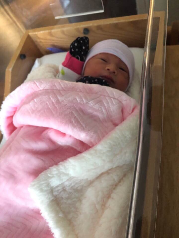a_dreeee20's tweet photo. 12/09/19 the best day of my life. Meeting my princess 👸🏽 https://t.co/g8Kekk6aeU