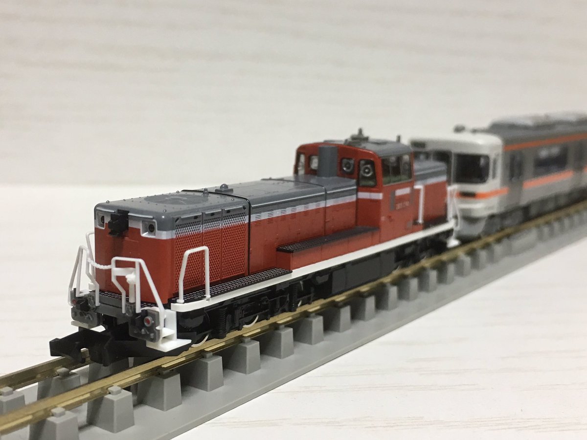 NゲージでDE15-1541タイプを作ってみました。 機関車はTOMIXのDE15