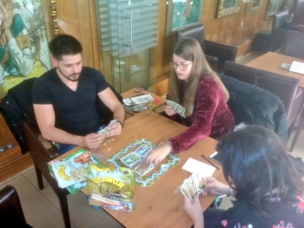 El Bazar de Iglesias tweet media