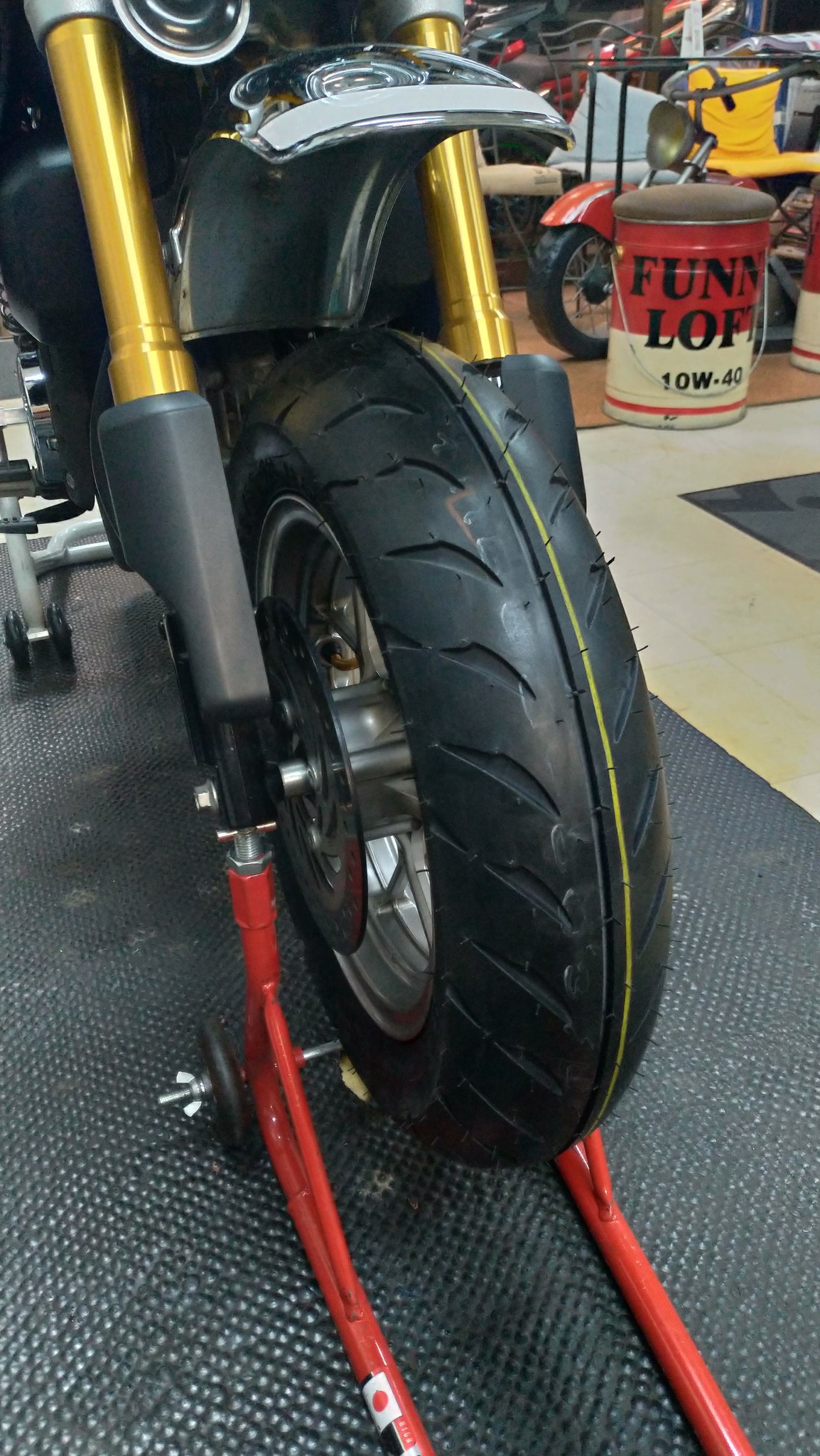 スパイクタイヤ IRC グロム モンキー 【公式通販】