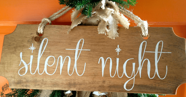 RealtorMcVey's tweet photo. DIY Outdoor Decor for Winter
Sprucing up the outside for the holidays? #DIY #inspo #cle #cleliving https://t.co/Kwb86EZ8YK https://t.co/72IeSZcfGT