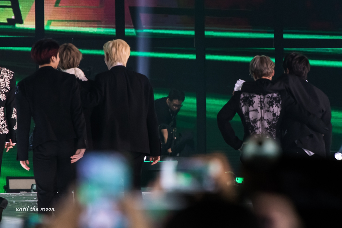 untilthemoon_km's tweet photo. 191130 MMA

#방탄소년단 #BTS 
#정국 #JUNGKOOK #JK
#지민 #JIMIN #JM
#국민 #kookmin 
@BTS_twt https://t.co/uRqBWqRoXt