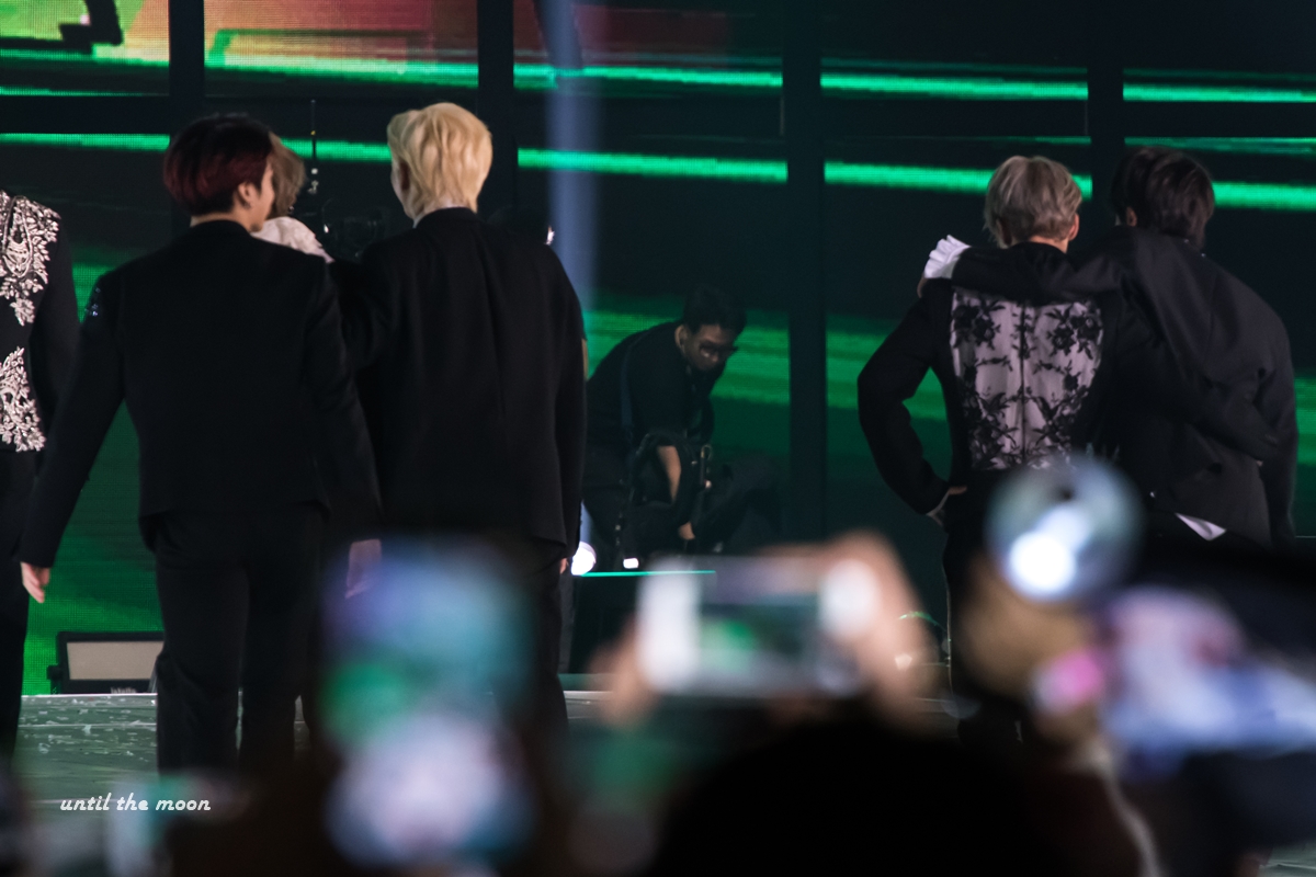 untilthemoon_km's tweet photo. 191130 MMA

#방탄소년단 #BTS 
#정국 #JUNGKOOK #JK
#지민 #JIMIN #JM
#국민 #kookmin 
@BTS_twt https://t.co/uRqBWqRoXt