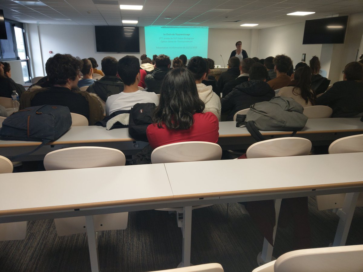 Présentation de l'#apprentissage aux étudiants Génie Biologique, option Génie de l'Environnement de l'<a href="/iut_senart/">IUT Sénart Fontainebleau</a> par le <a href="/CFA_AFi24/">AFi24</a> 👌
#préparetonavenir😉
<a href="/UPECactus/">UPEC</a> <a href="/AcCreteil/">Académie de Créteil</a> <a href="/iledefrance/">Région Île-de-France</a> @suezFR <a href="/Le_SIAAP/">SIAAP</a>