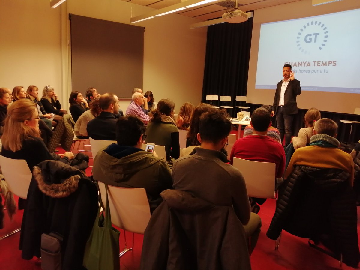 LabManlleu's tweet photo. Avui assistim a la presentació al @VIT_Osona de la cooperativa @GuanyaTemps, un projecte que dona suport a empreses i professionals oferint assistència en tasques de backoffice

https://t.co/pU85nCd5ty https://t.co/WdW86E1Gip