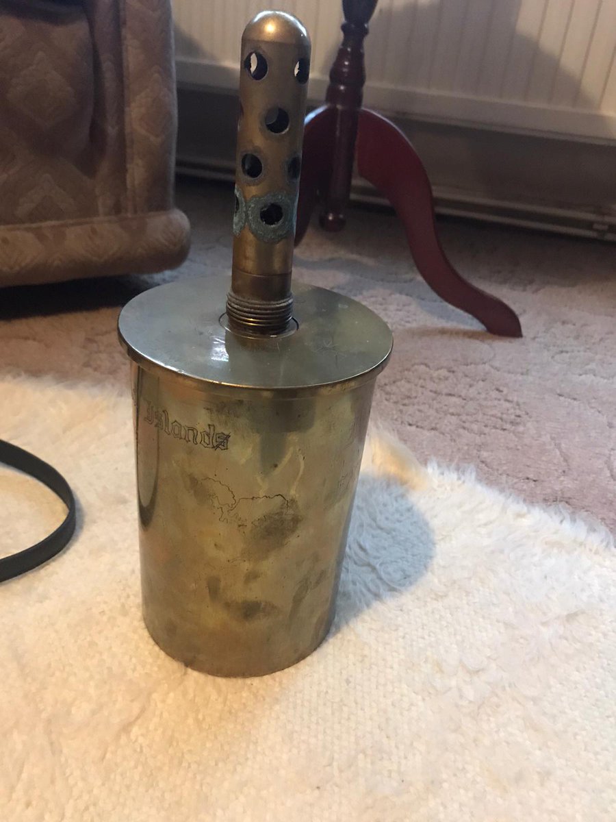 jamiedroo's tweet image. Any former #BritishArmy who served in #Falklands get one of these. This one was fired by 7th Regt Airborne Royal Horse Artillery and made in to a bell and engraved with my tour dates. There can't be more than 100 knocking around. #RAOC #ARMY #SOLDIER #105mm