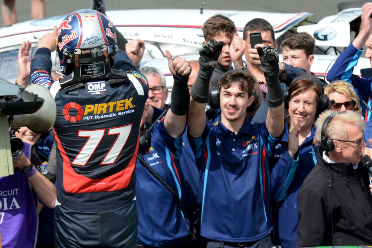 Pirtek Racing tweet media