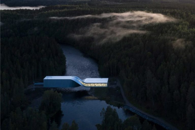 Sculptural Bridge Modern Architectural Building In Norway #twist #sculpturalart
#bridge #modernarchitecture #building #norwayarchitecture #bjarkeingelsgroup #museum #sculpture #kistefossculpturepark #jevnakernorway #moderndesign
#uniquedesign #rectangularblocks #contemporarytwist