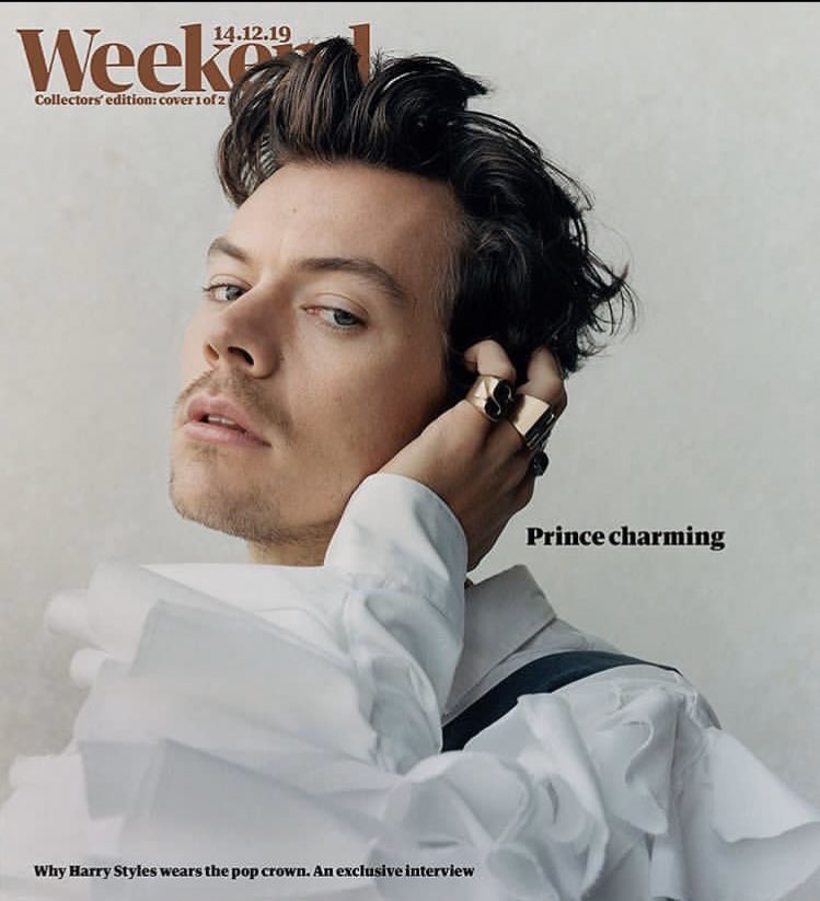harrymoonchild's tweet photo. ITS HARRY STYLES' WORLD AND WE'RE JUST LIVING IN IT. https://t.co/4pIgEtscyk