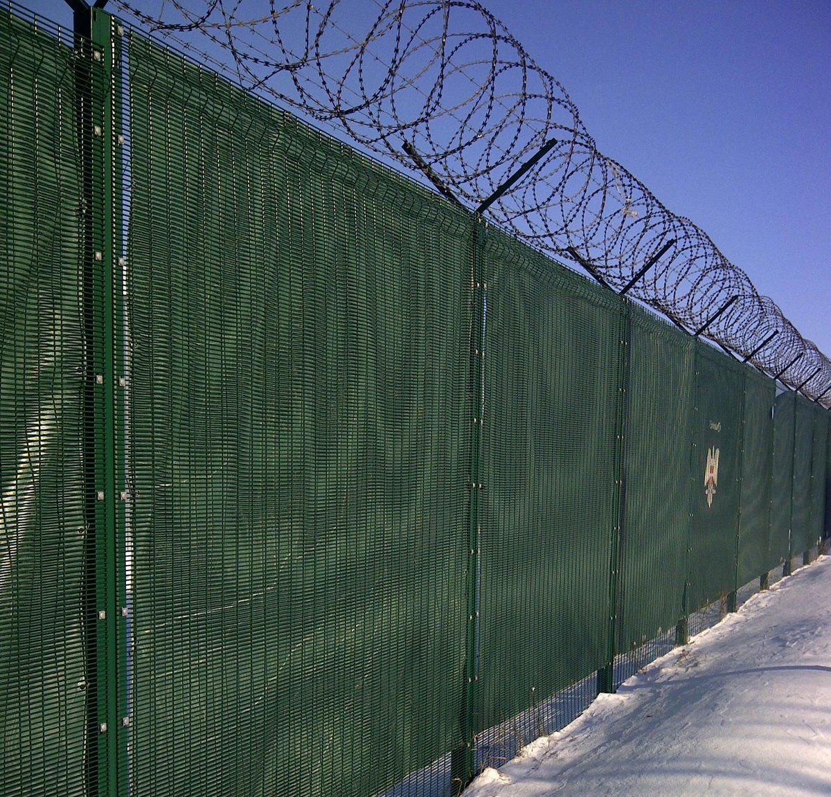 CLD_Fencing's tweet photo. Did you know CLDs LPS1175 SR1 offers a #guaranteed #delay of 60 seconds against #attacks using tools such as wire cutters and knives.
Find out more here: https://t.co/B0iQhiI8RE
#PhysicalSecurity #MilitaryProtection #MoD #MiBHour #ManufacturingUK #UKmfg https://t.co/Ihf6VPaLQS