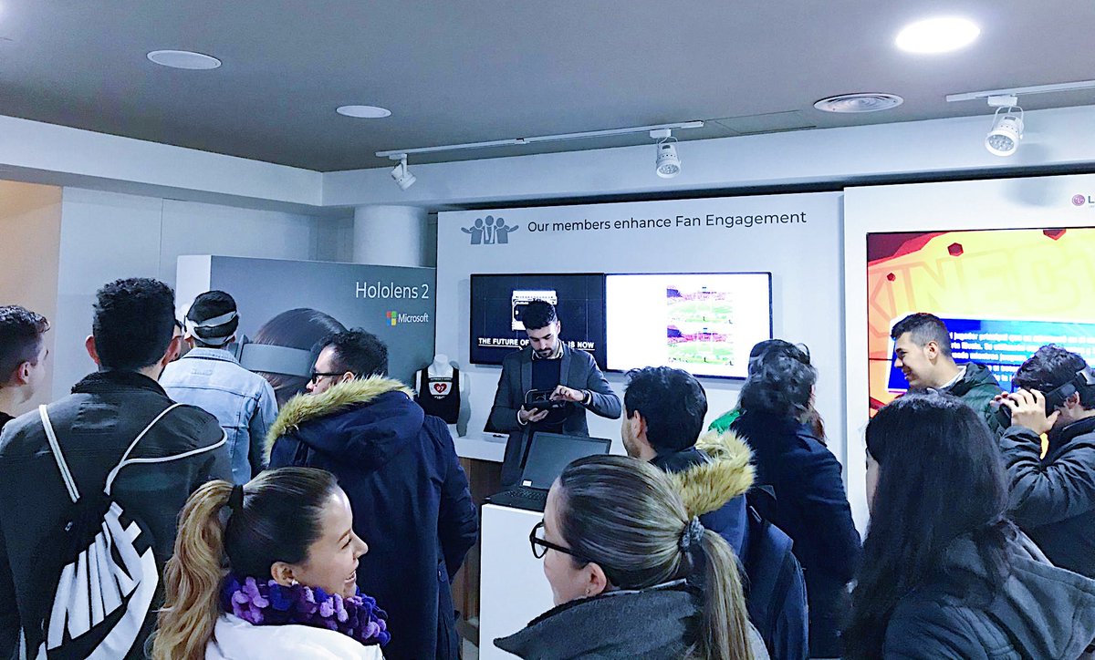 More students from <a href="/SergioArboledaE/">Sergio Arboleda ES</a> are visiting us today to learn about #innovation in the #sports industry. Thank you for coming! 🙌🏻

#gsic #microsoft #technology #education