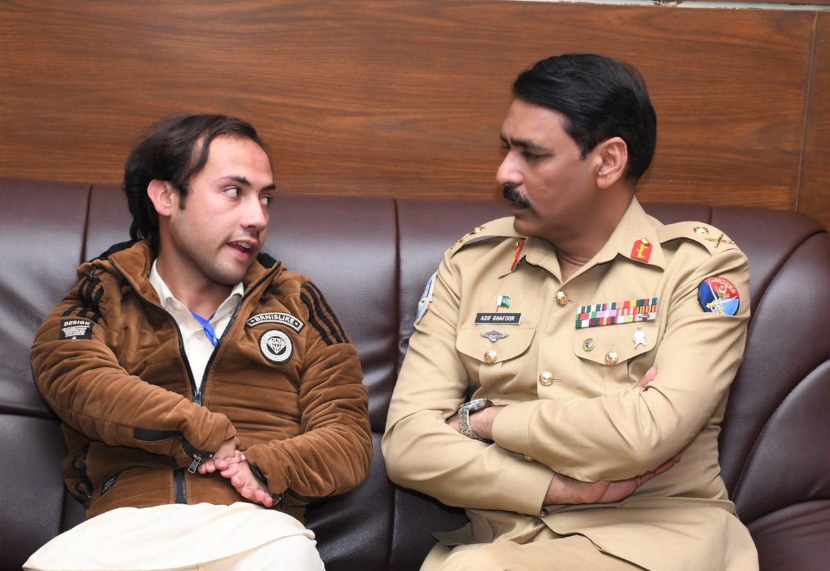 peaceforchange's tweet photo. Pleased to meet @afzalkhan_bk from Dassu, Kohistan. An inspiring personality displaying self confidence, determination and commitment. Thanks for your love and respect dear Afzal. https://t.co/L1fJQiSzyU