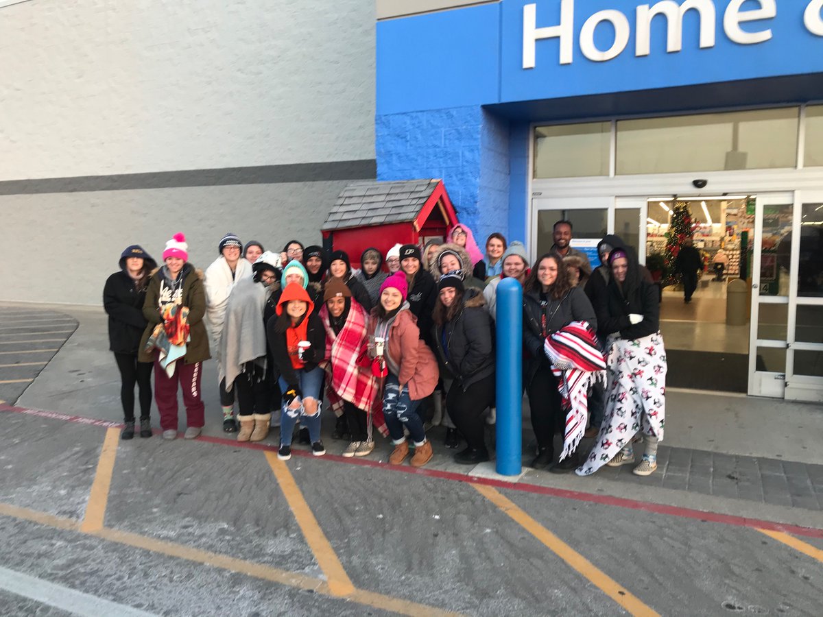 impactcos's tweet photo. Morning class ringing the bell!! Merry Christmas🎄 https://t.co/so4kVCOMSZ