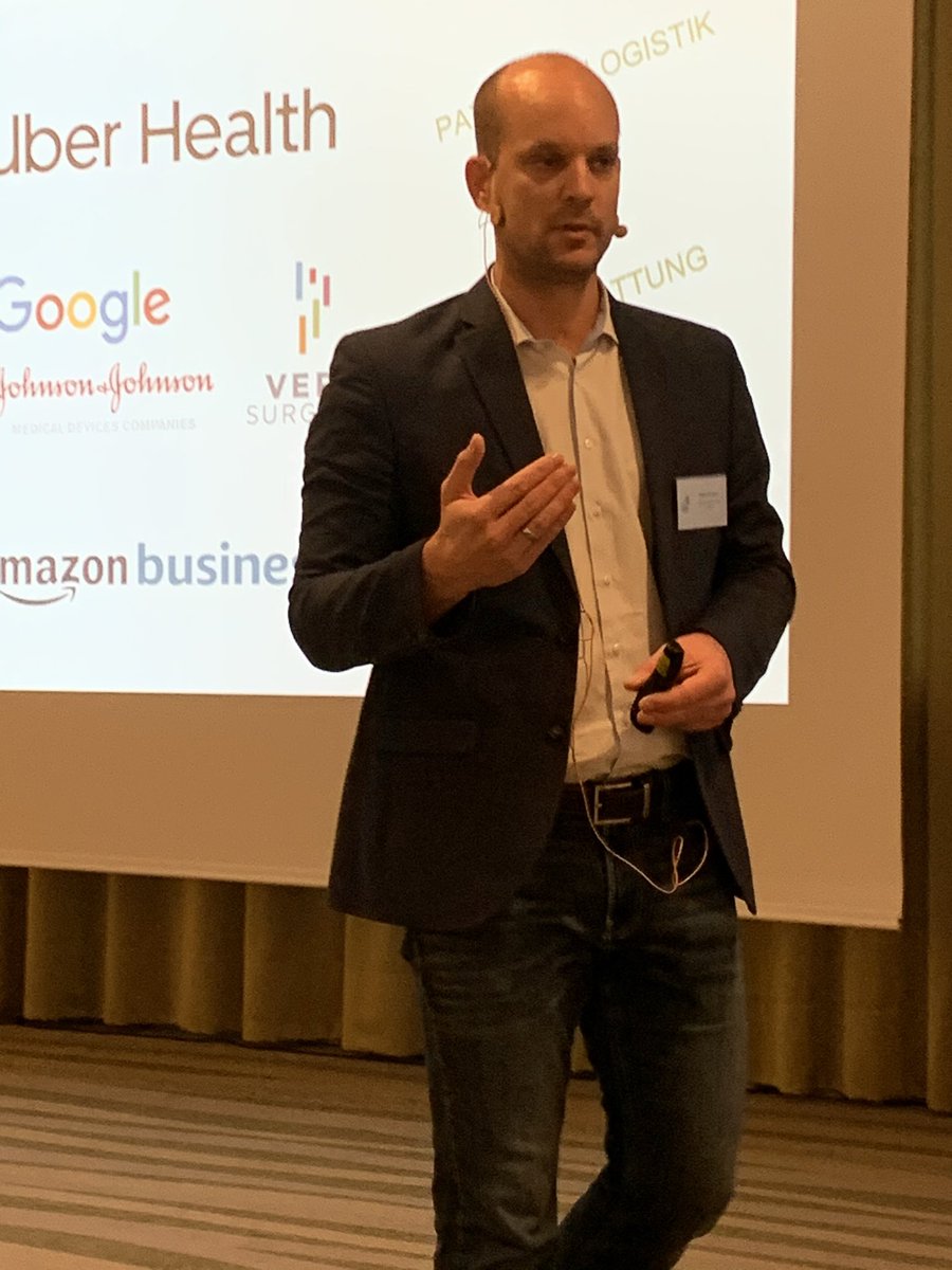 MirjamBauer's tweet photo. Auch im Klinikeinkauf #digKH2019 steht #DigitaleTransformation vorn auf der Agenda. @krojer @KHEinkauf zeigt neue Technologien auf, die Geld einsparen und informieren, sogar socialmedia-Auswertungen sind hilfreich: In Zukunft: #Smarte Liefersicherheit durch #crowdsourcing! https://t.co/1FI7fOFTG4