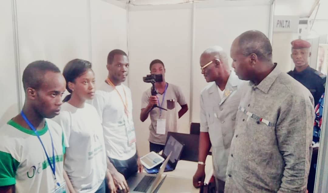 tonkpiNihidaley's tweet photo. #Visite du ministre de l'enseignement supérieur et de la recherche scientifique #Dr #Albert #TOIKEUSSE #MABRI au stand de l'Université virtuelle de côte d'Ivoire dans le cadre du #festival #tonkpi #nihidaley 2019 https://t.co/drUlsV5OUL