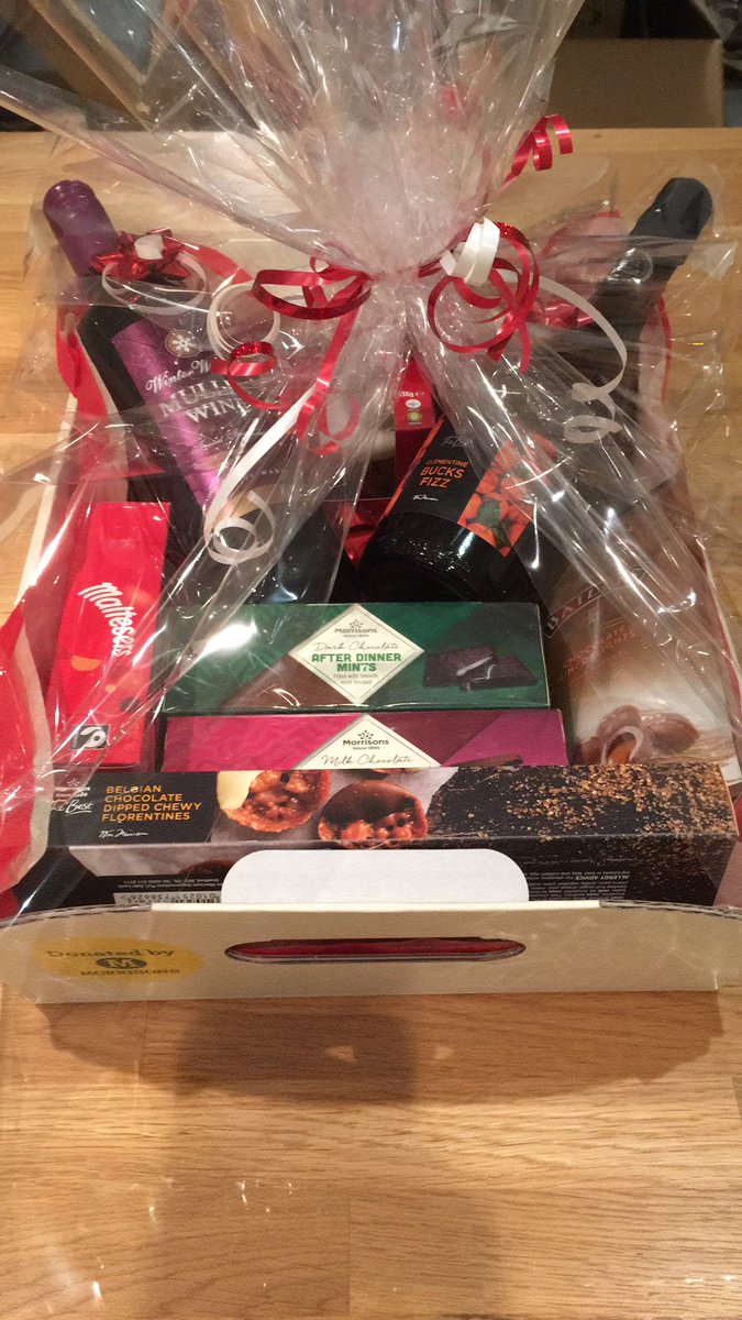 Join us Monday meeting on Townbridge car park 2pm 🚮😇 members can be in with a chance of winning this lovely hamper donated by Morrisons Middlewich 😁 drinks in the Kinderton afterwards 🎄🥳 <a href="/ourmiddlewich/">Middlewich</a> <a href="/TheKinderton/">TheKinderton</a> <a href="/Morrisons/">Morrisons</a> <a href="/KeepBritainTidy/">Keep Britain Tidy</a> #middlewich #litterheros