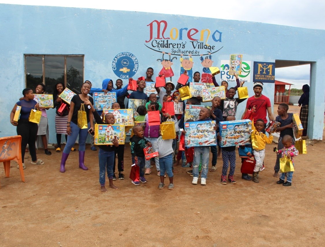 MminoConglom's tweet photo. CHARITY DAY!
WE WERE SO HONOREDTO HAVE SPENT A DAY WITH THESE BUNDLES OF JOY!
#ThursdayMotivation #FillUpRoyalBafokeng #BTSforCharity #ICannotSleepBecause #GiftFail #JamhuriDay2019 #blackout https://t.co/JcTvrXcbhj