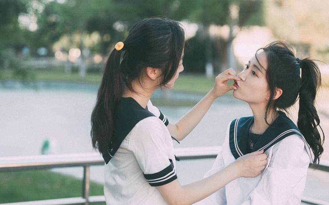 ภีส | | | tweet media